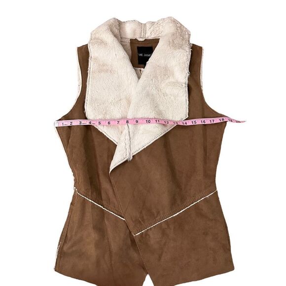 Me Jane ~ Faux Suede and fur lined vest ~ two side pockets - Picture 6 of 12
